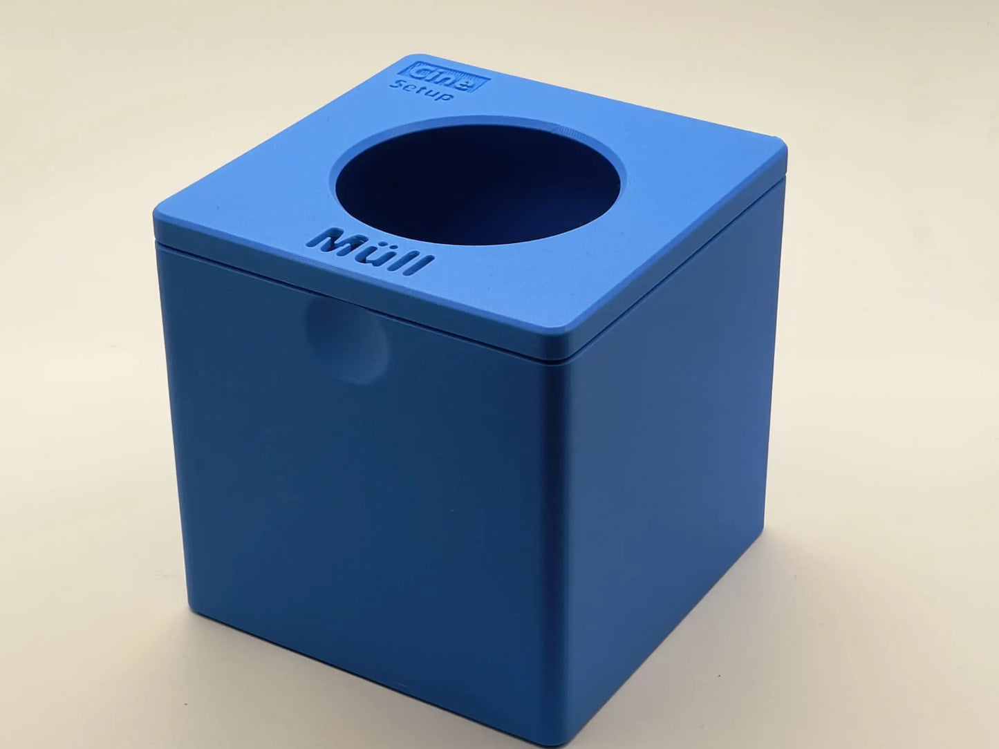 Muelleimer_blau_geschlossen